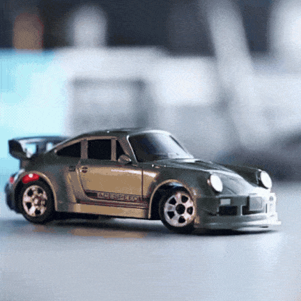 Desktop Racers™ – The Ultimate Mini Racetrack for All Ages